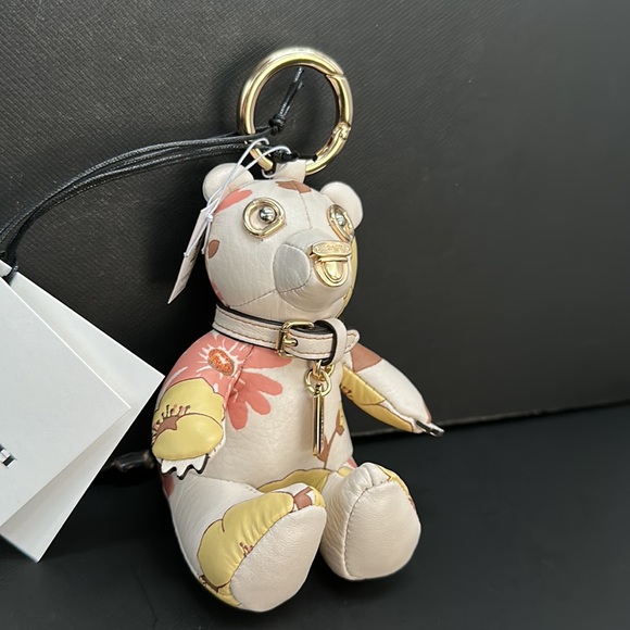 NWT Coach Bear Bag Charm Floral Cluster Print Leather Flowers Keychain Fob Gold - Picture 3 of 6